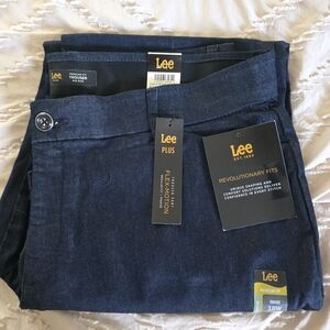 Lee Woman's Size 18w Petite Flex Motion  Dark Blue Jeans.